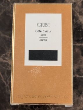 Oribe Côte d'Azur Soap — Gold and White Packaging